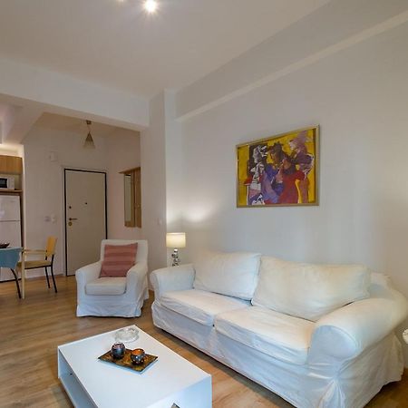 Nice 1Bd Apartment Close To Metro Station Ampelokipoi Atenas Exterior foto